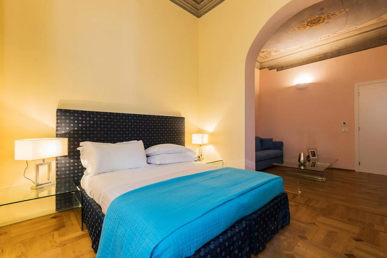 Hotel La Scala Florence 3*,  Italy
